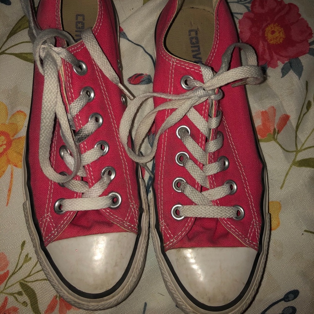 Hot pink Converse